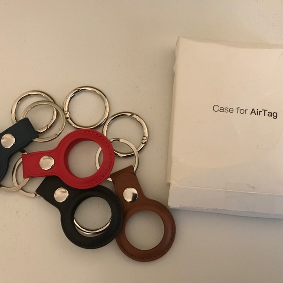 NIOB Set of 4 AirTag Keychains for Apple Airtags - Picture 2 of 2